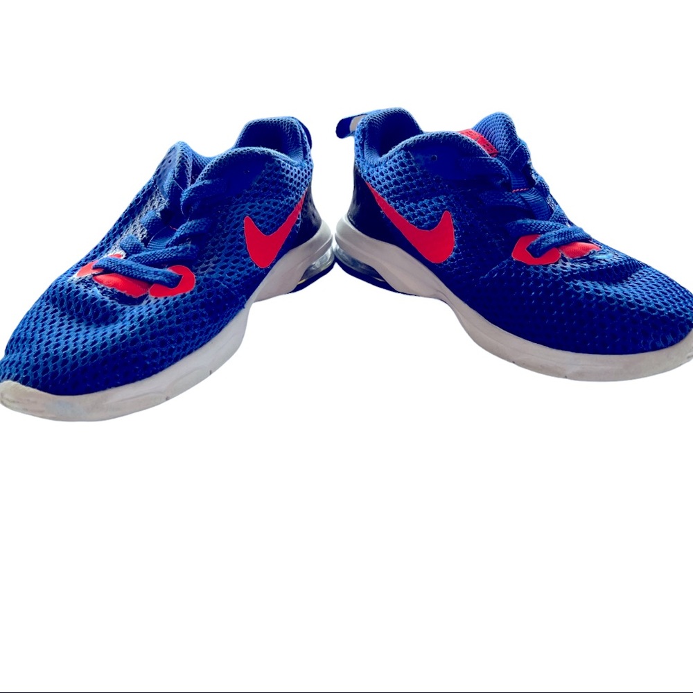 Nike Air Max Motion LW Running shoe kids 10C like new